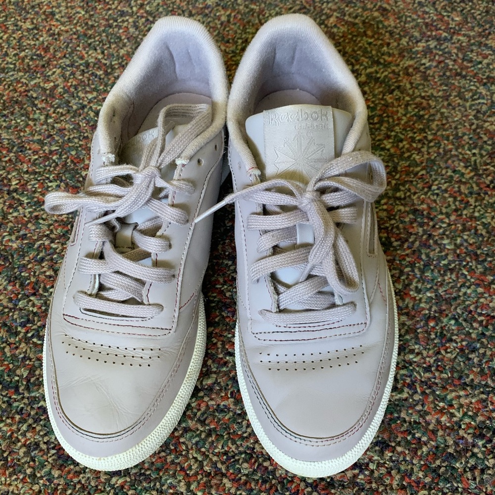 Reebok classic sneaker in lavender